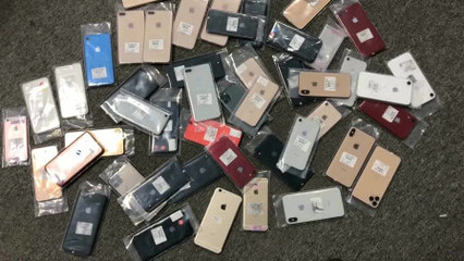 華強(qiáng)北二手手機(jī)市場(chǎng),跌價(jià)排行榜,iPhoneXSmax跌至谷底,很多人都想著搶